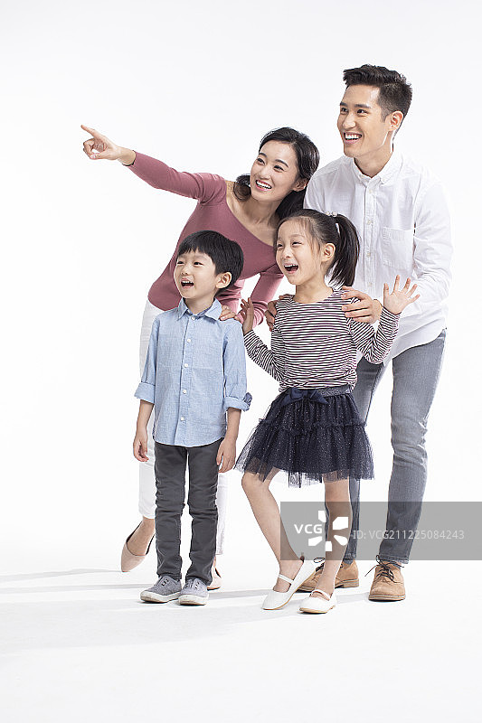 快乐的年轻家庭图片素材