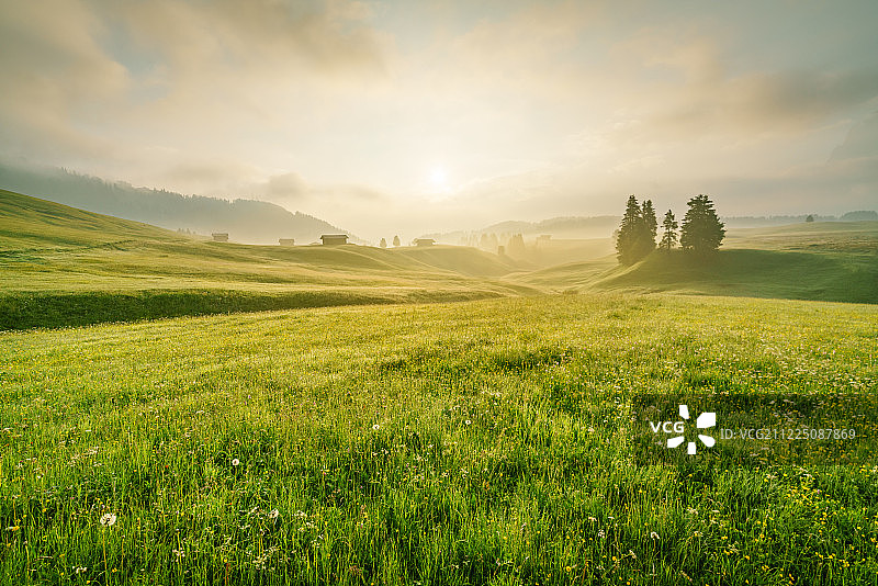意大利多洛米蒂日出图片素材