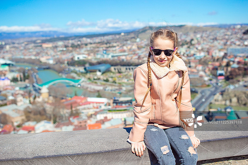 第比利斯城市全景：老城区、新夏季里克公园、库拉河与欧洲广场图片素材