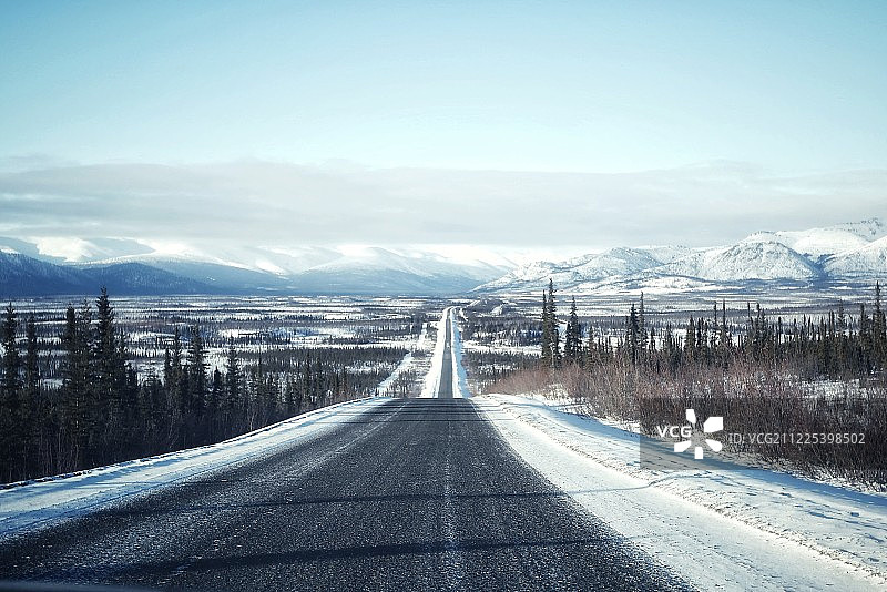 通往北方的道路图片素材