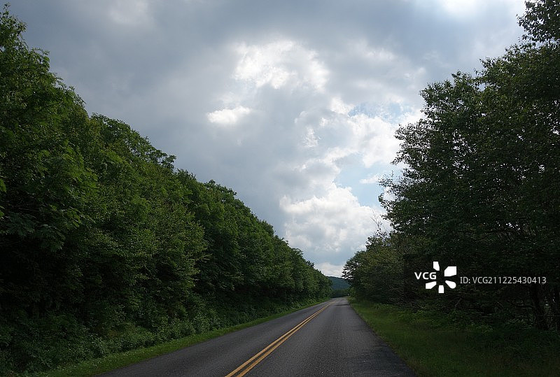 阴暗的一天图片素材