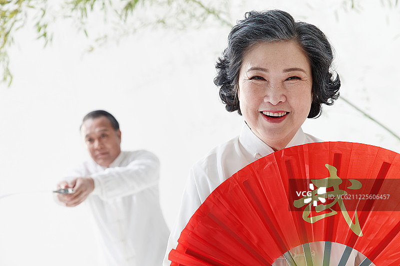 老年人舞扇图片素材
