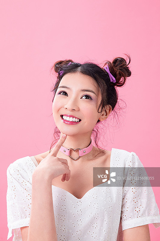 年轻女孩肖像图片素材