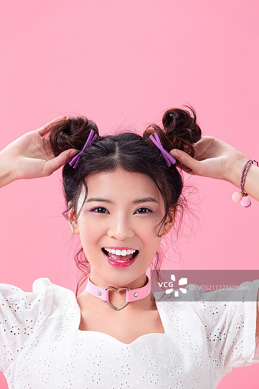 年轻女孩肖像图片素材