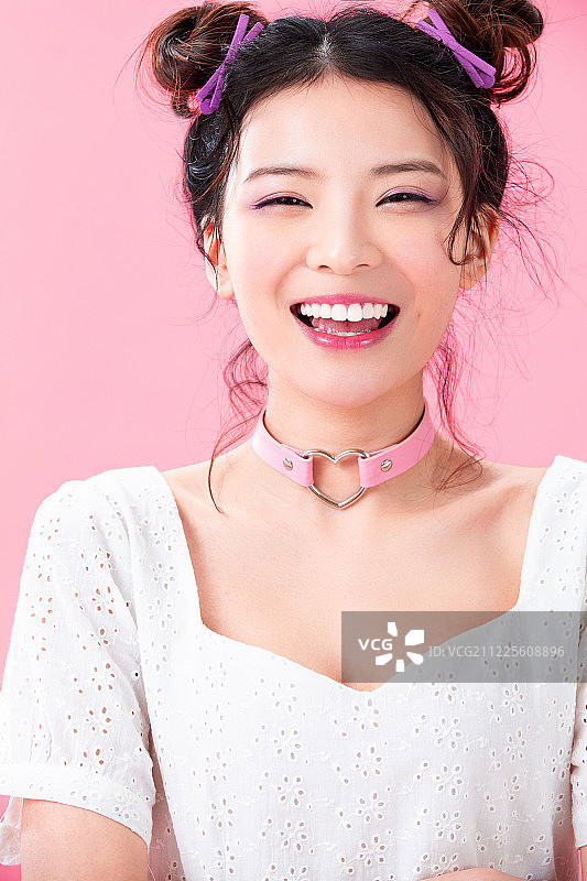 年轻女孩肖像图片素材