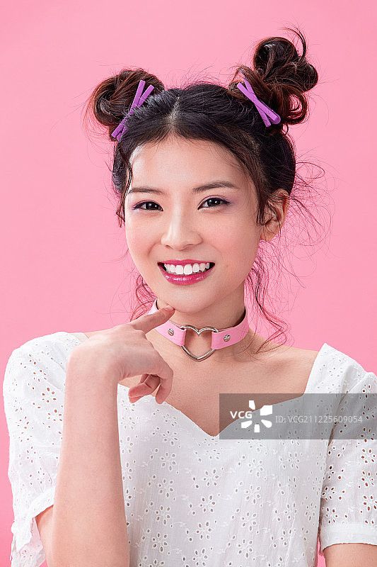 年轻女孩肖像图片素材