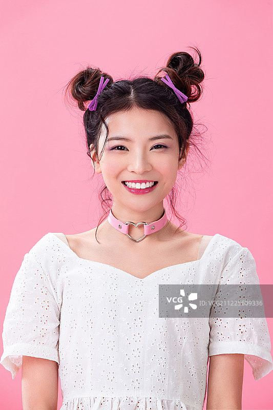 年轻女孩肖像图片素材