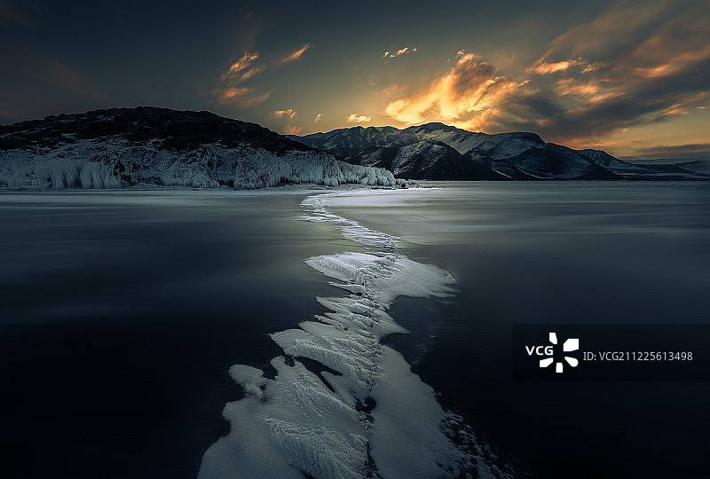 伊犁河流自然风光图片素材