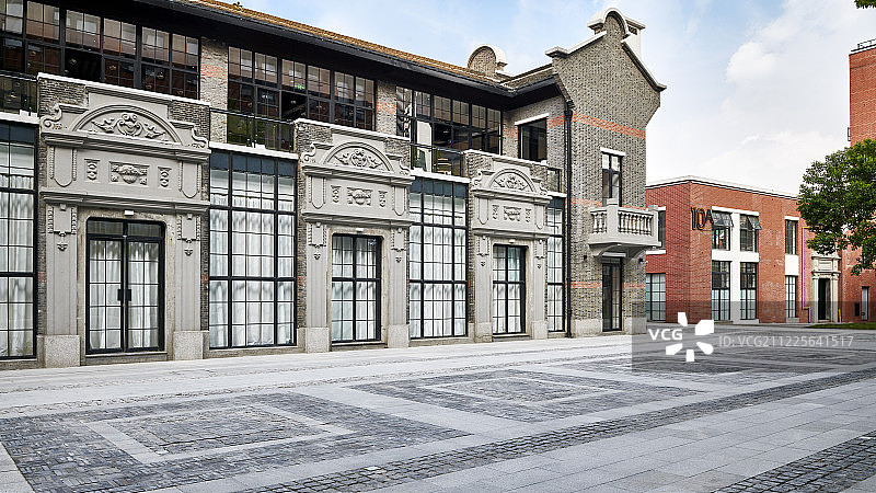 上海石库门老建筑和广场图片素材