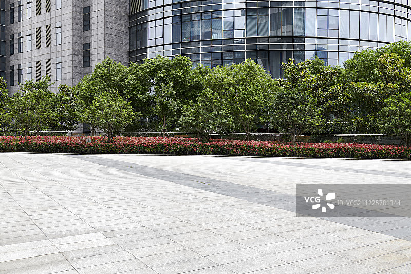 上海CBD高级住宅区和花园广场图片素材