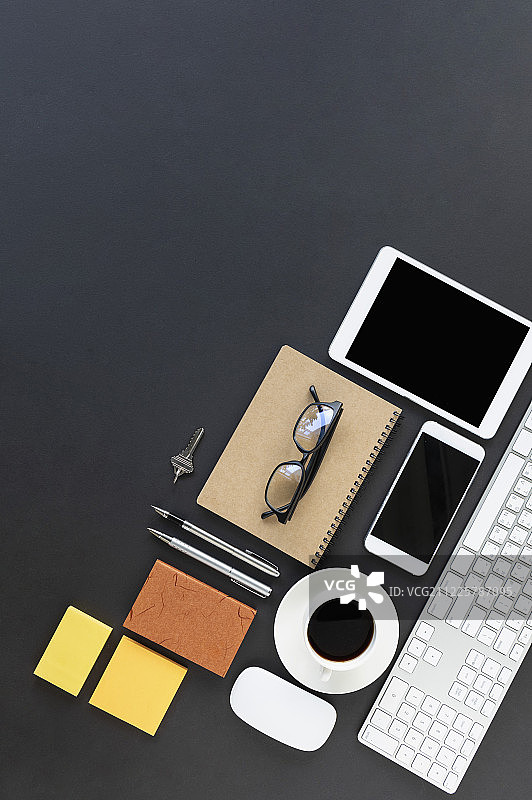 排列整齐的商业对象图片素材