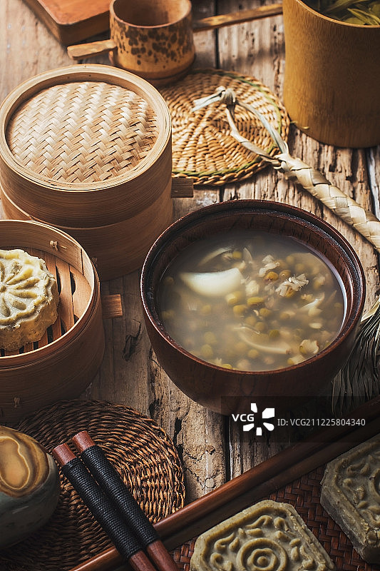 夏日点心绿豆汤绿豆糕图片素材