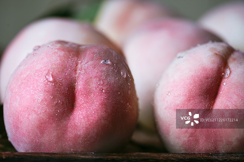 当季水果水密桃图片素材