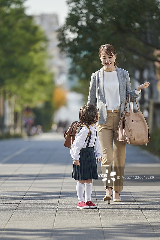 日本母亲和孩子图片素材