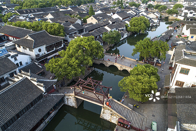 江南水乡 苏州 同里古镇 泰来桥 航拍图片素材