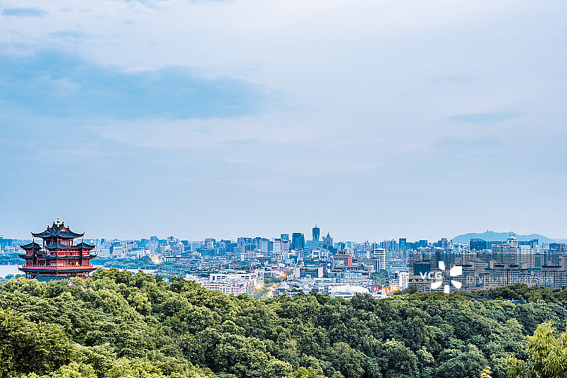 中国浙江杭州吴山城市高视角清晨风光图片素材