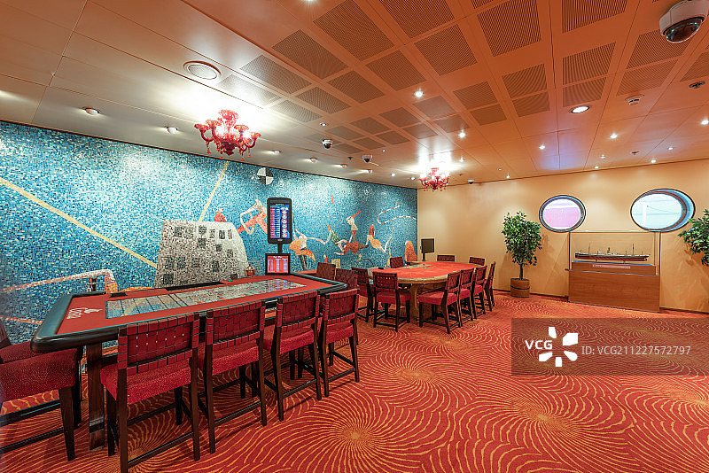 豪华游轮上的棋牌室赌场图片素材