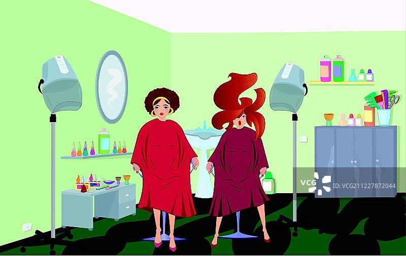 美容院身穿浴袍等待理发师的顾客图片素材