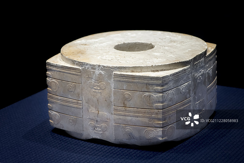 浙江省博物馆十大镇馆之宝—良渚文化 玉琮王图片素材