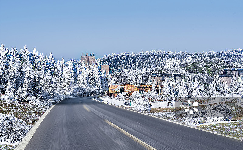 冬季的重庆武隆仙女山的旅游公路图片素材