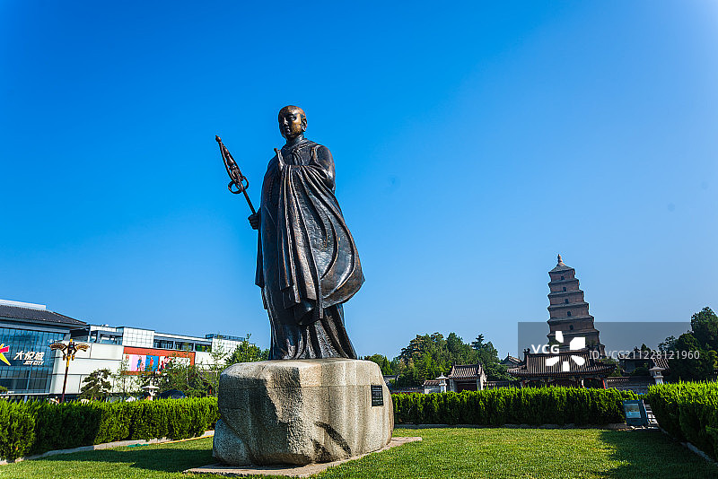 西安玄奘雕像图片素材