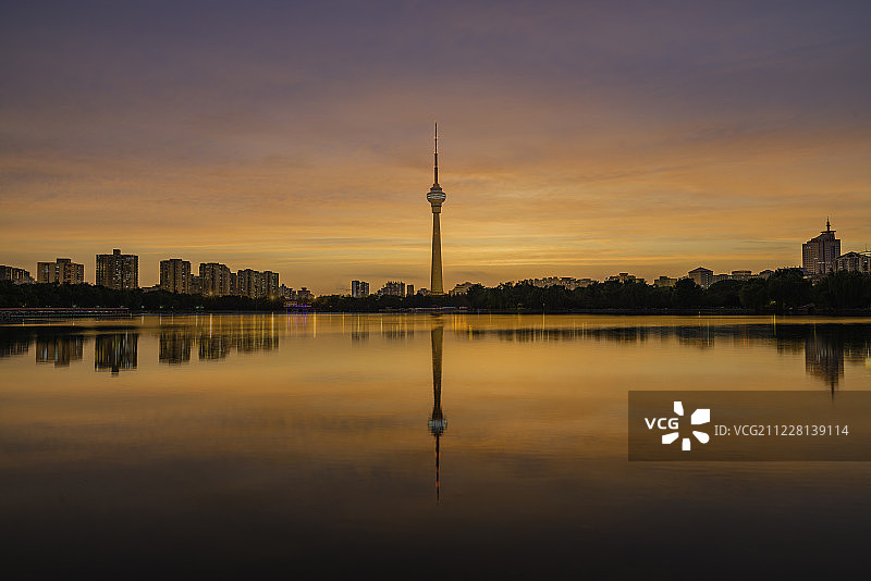 玉渊潭公园晚霞图片素材