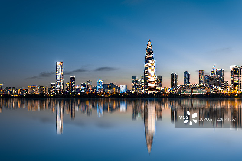 深圳后海总部大楼建筑群繁华天际线图片素材