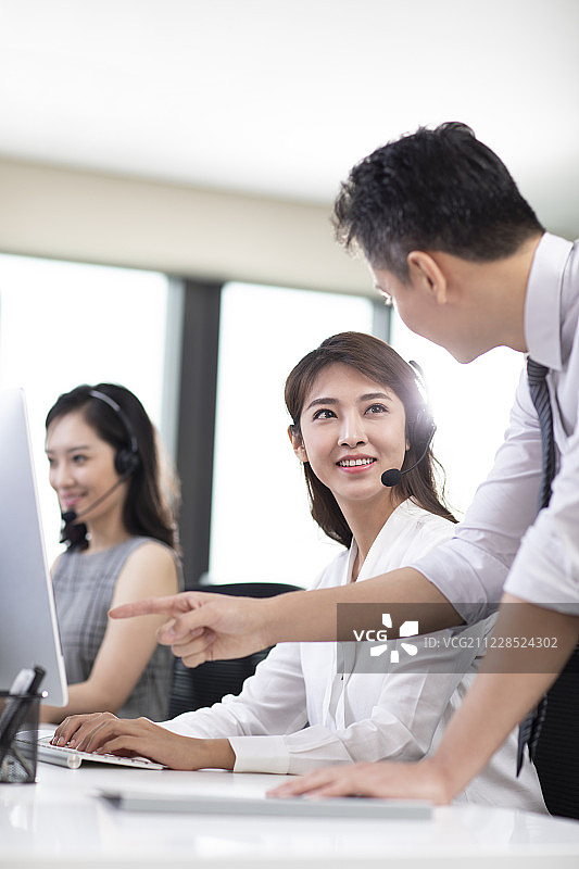 客服代表在工作图片素材