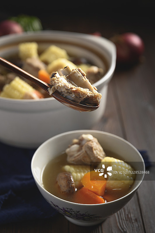 养生排骨汤图片素材