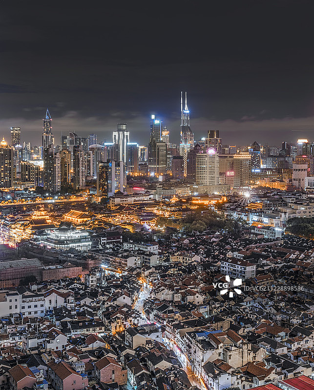 上海城市黄浦老式里弄俯瞰夜景图片素材