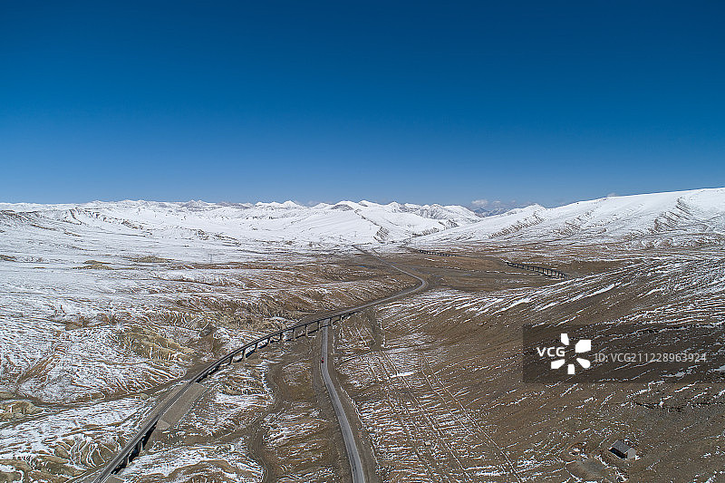 可可西里：青藏线昆仑山口图片素材