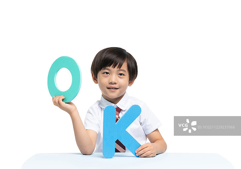 小男孩在学习图片素材