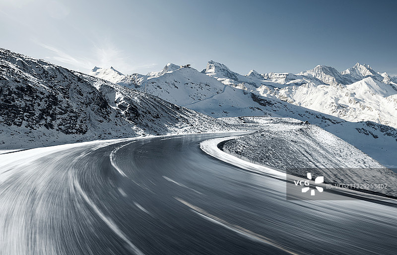 雪山道路图片素材