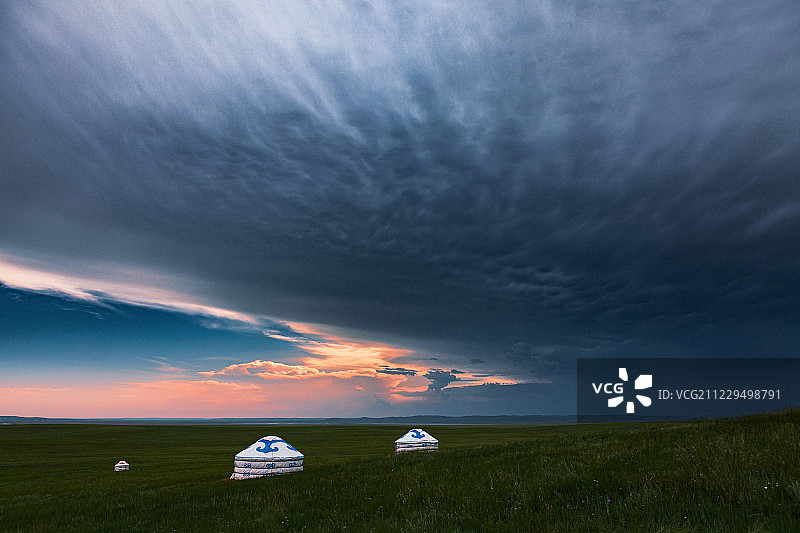 盛夏的草原自然风光图片素材
