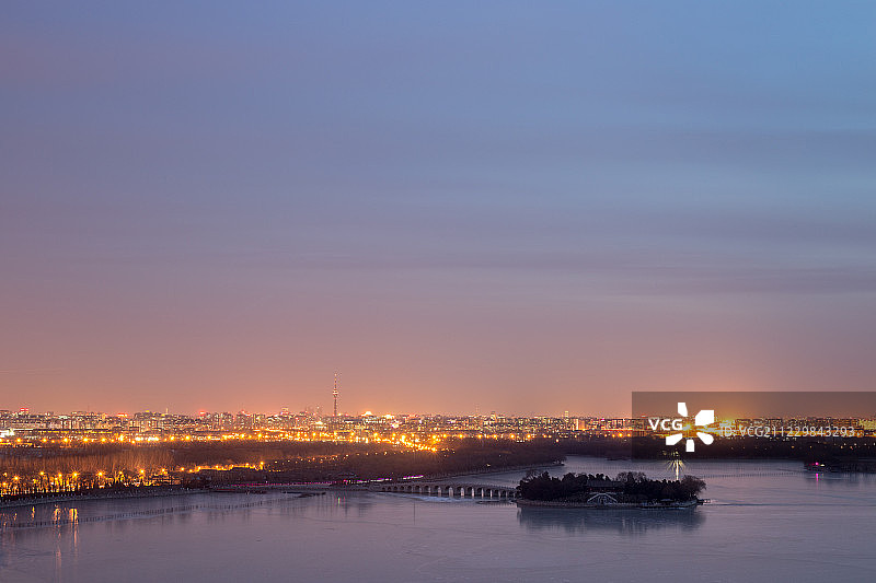 颐和园远眺北京夜景图片素材