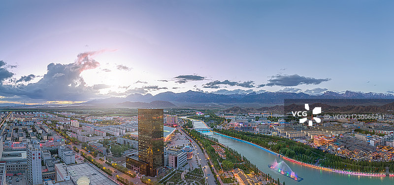 航拍德令哈图片素材