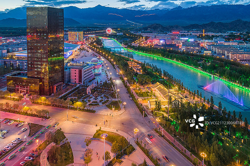 航拍德令哈图片素材