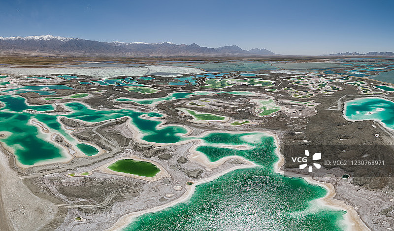 航拍翡翠湖图片素材