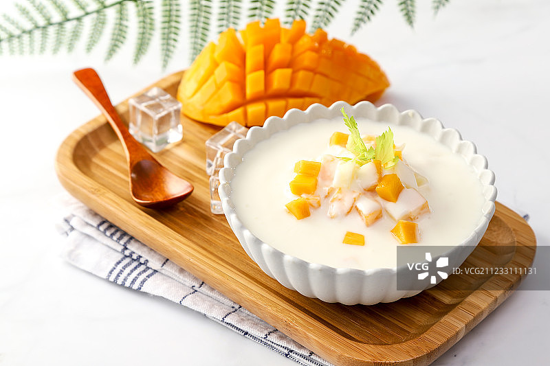 酸奶水果捞图片素材