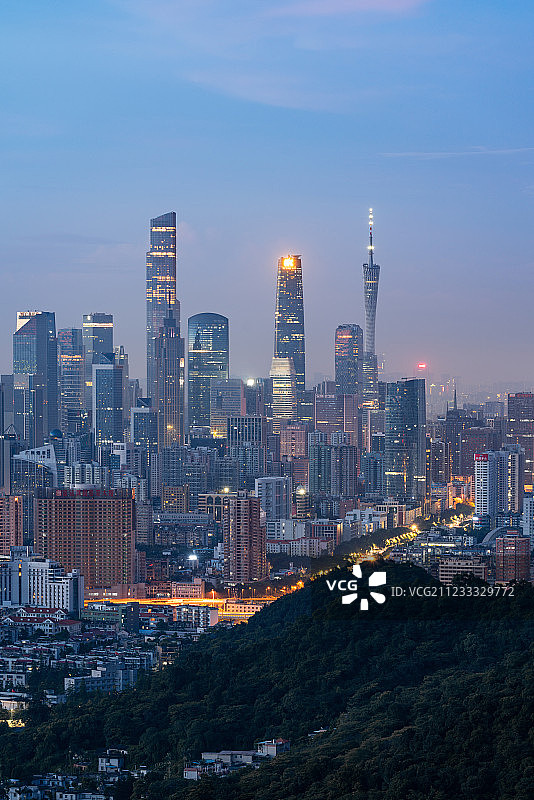 白云山远看广州城图片素材