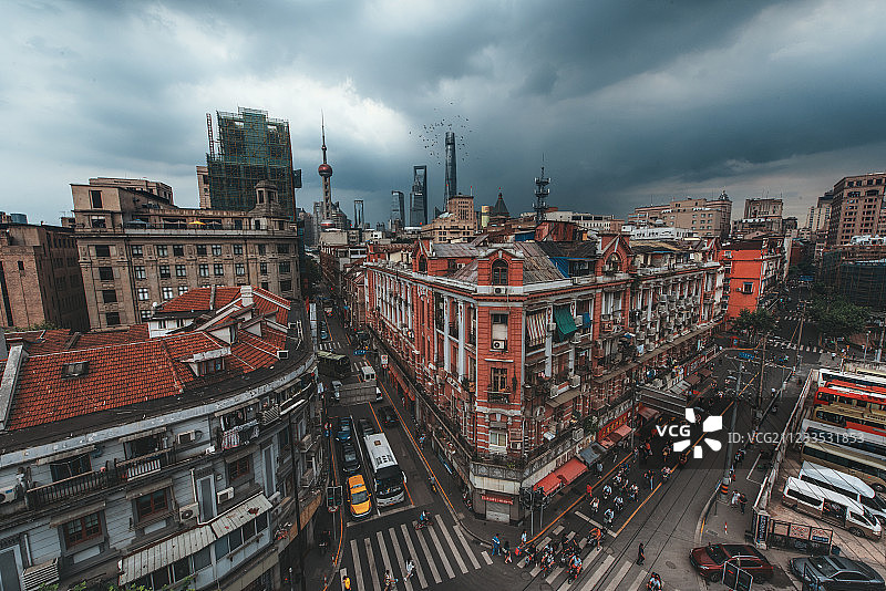 上海老建筑上海滩新旧对比图片素材