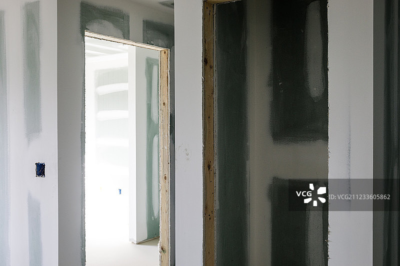 建筑工地的墙壁被腻子覆盖图片素材