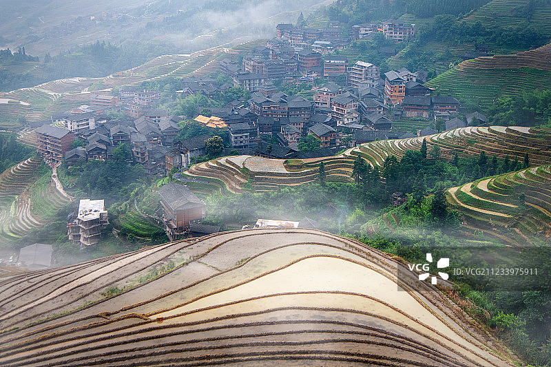 梯田人家图片素材