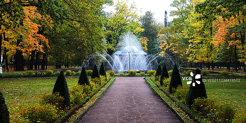 俄罗斯夏宫风景图片素材