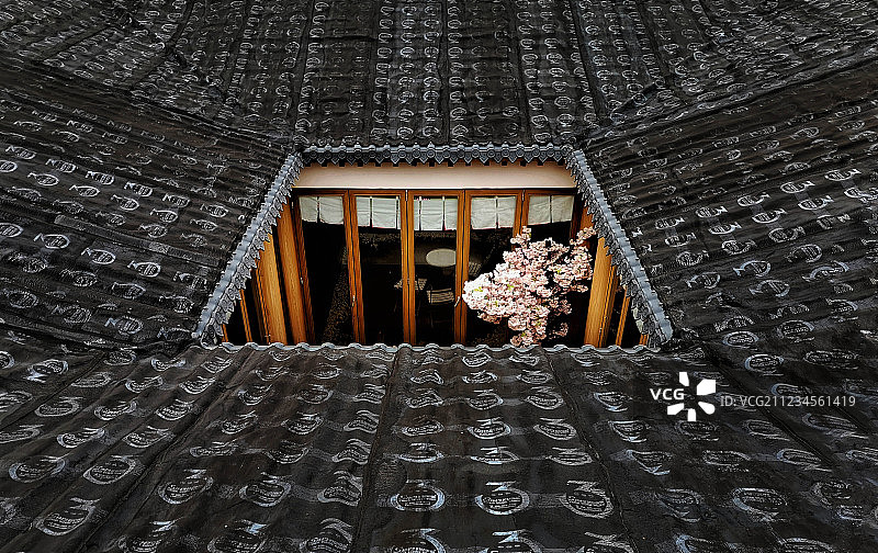 日本传统建筑屋顶小景图片素材