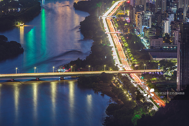 城市夜晚道路风光图片素材