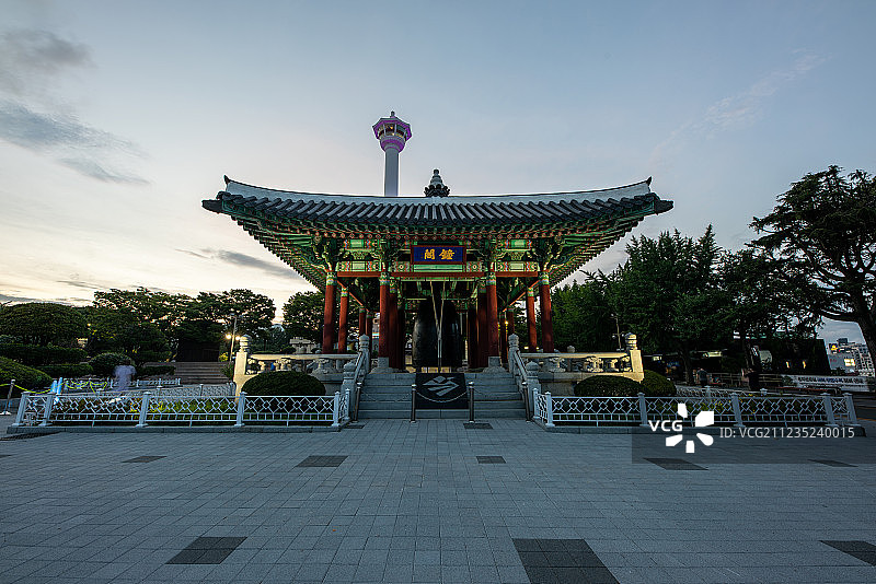 韩国釜山釜山塔龙头山公园图片素材