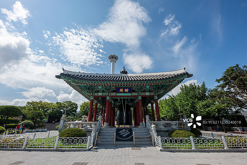 韩国釜山釜山塔龙头山公园图片素材