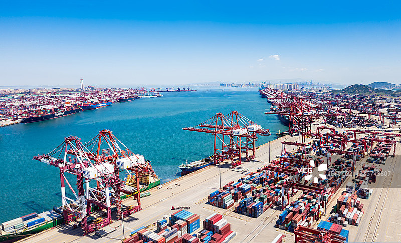 青岛集装箱运输港口图片素材