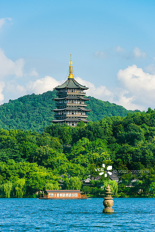 浙江杭州西湖风景区三潭印月雷峰塔风光图片素材